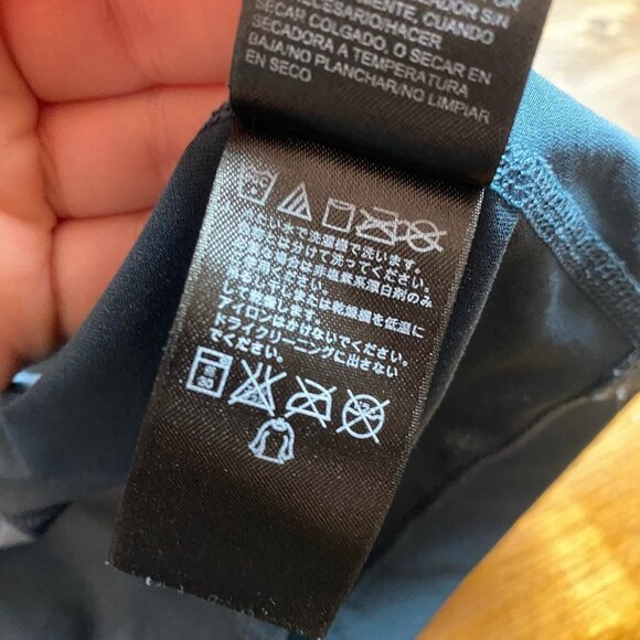 The North Face T-shirt Women's size Medium Short Sleeve Tee Blue - Picture 6 of 11